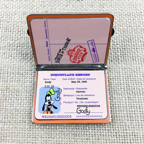 Disney Disneyland GOOFY Hinged Passport First Release Pin