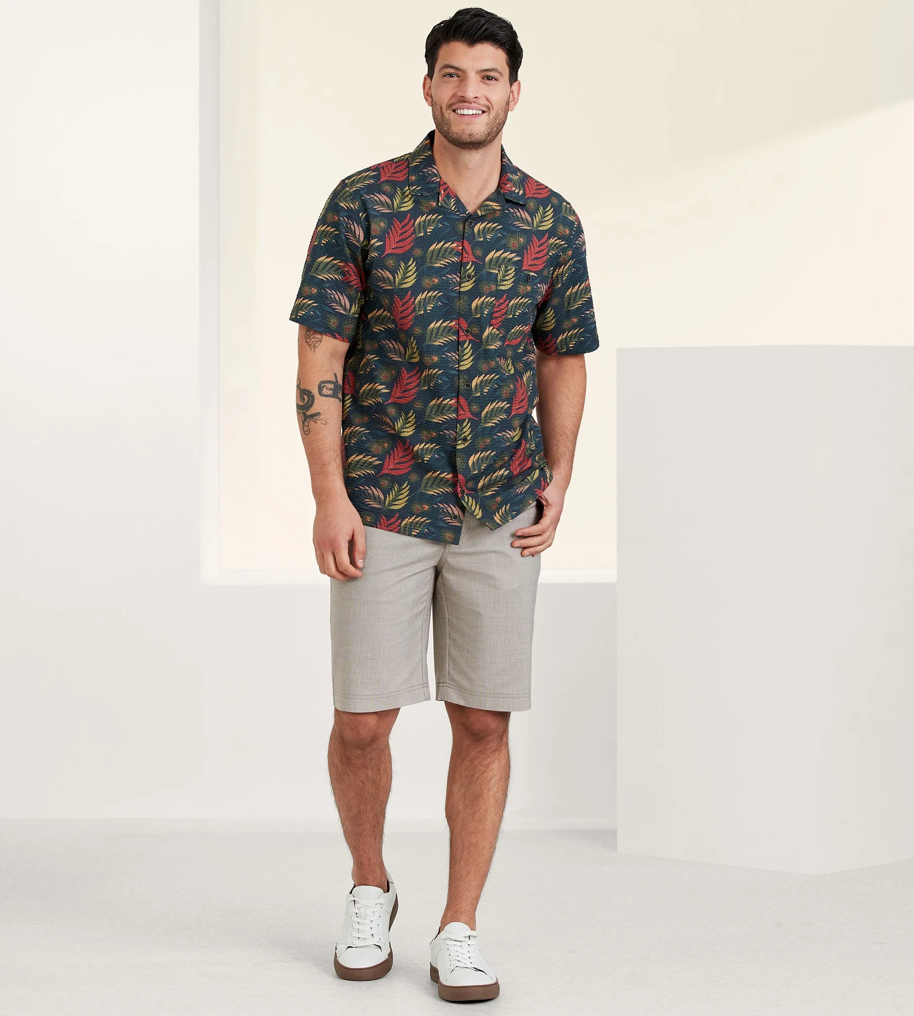 Modern Fit Printed Short Sleeve Resort Sport Shirt