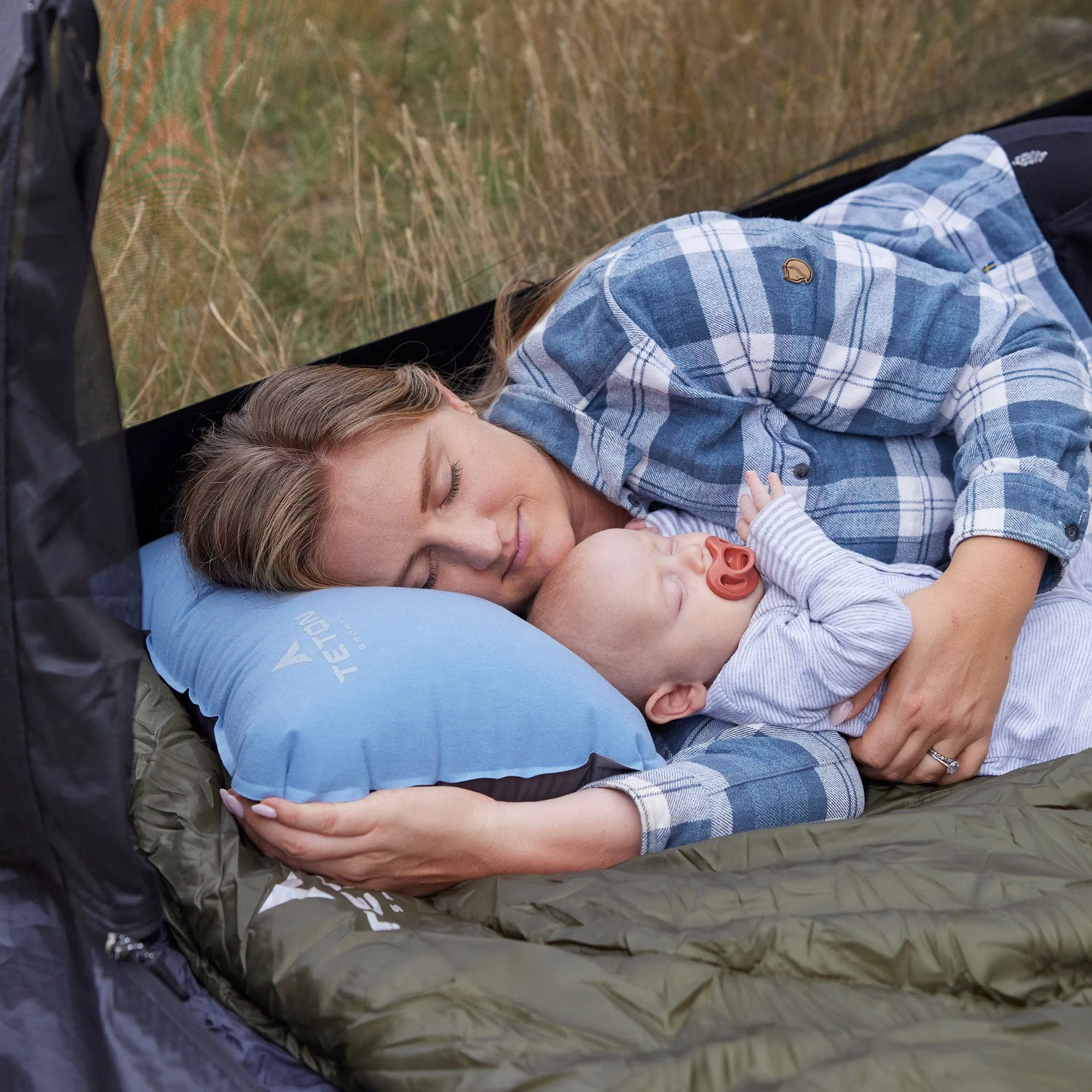 Skyline Self-Inflating Camp Pillow