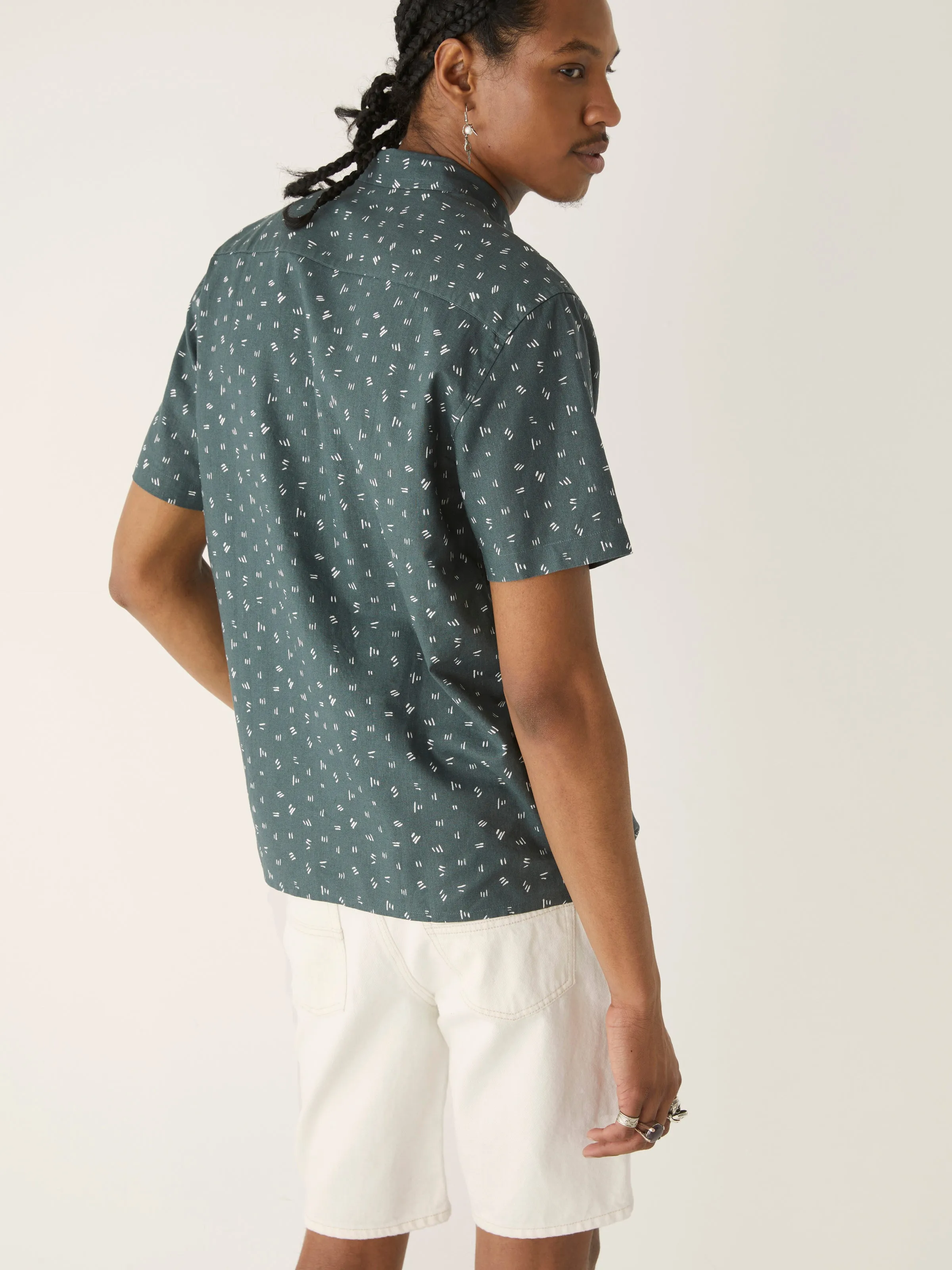 The Printed Resort Shirt in Smoked Green